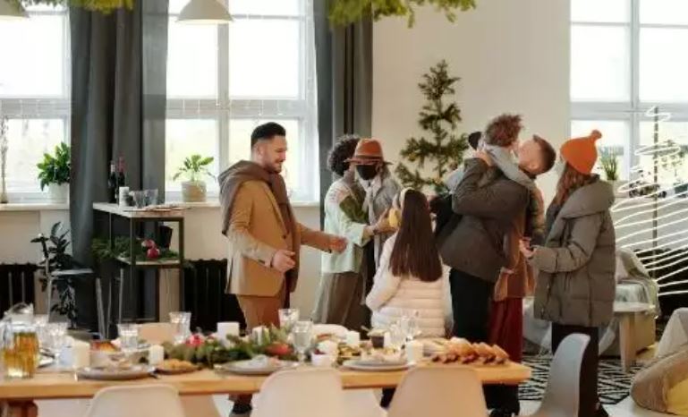 20 Arti mimpi hajatan, isyarat kemakmuran dalam hidup