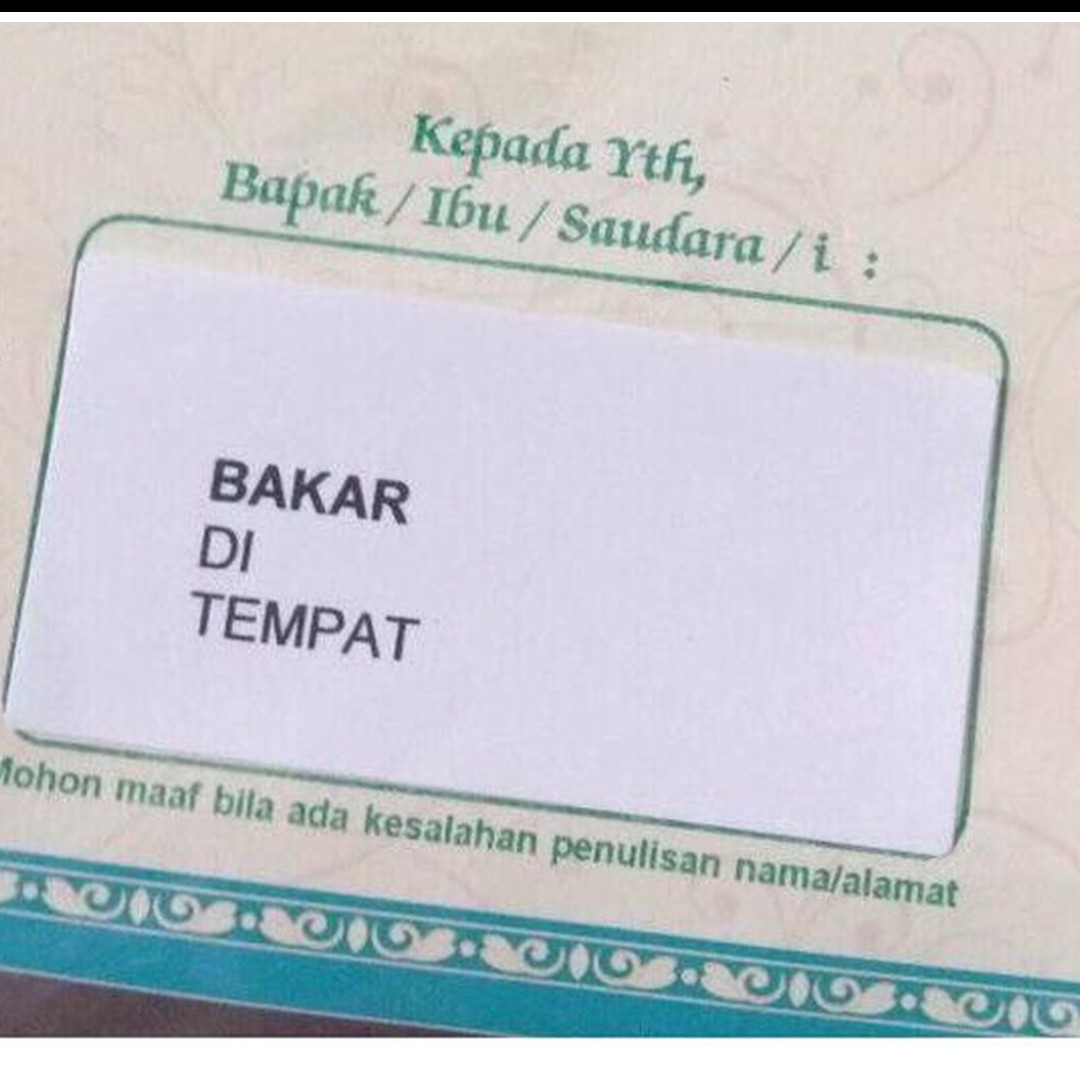 15 Tulisan lucu di undangan ini absurd abis, bacanya bikin mikir keras
