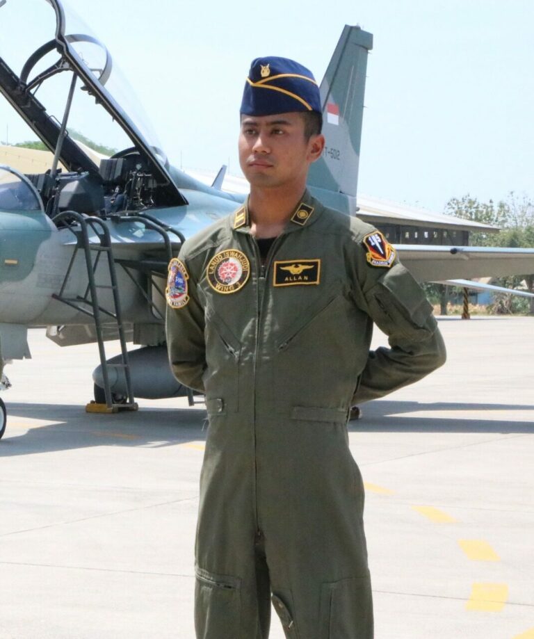 Pilot pesawat tempur jatuh di Blora meninggal, baru menikah tahun lalu