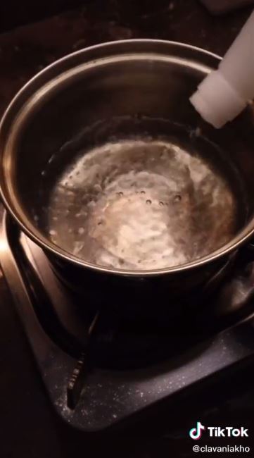 Cara rebus telur tanpa kulit agar kuningnya tak pecah dan tetap cantik