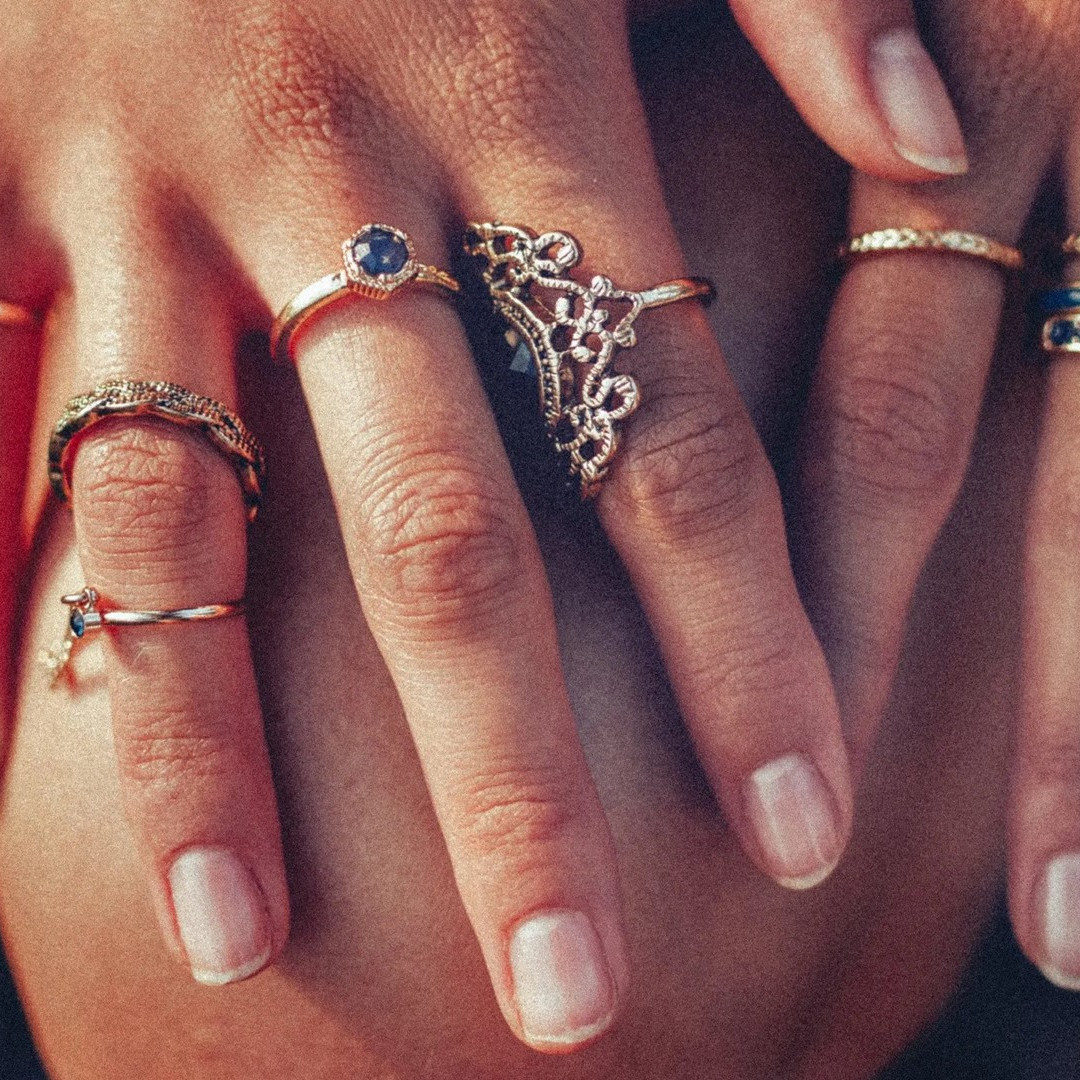 Letak cincin di jari ungkap kepribadian pemakainya, kamu seperti apa?