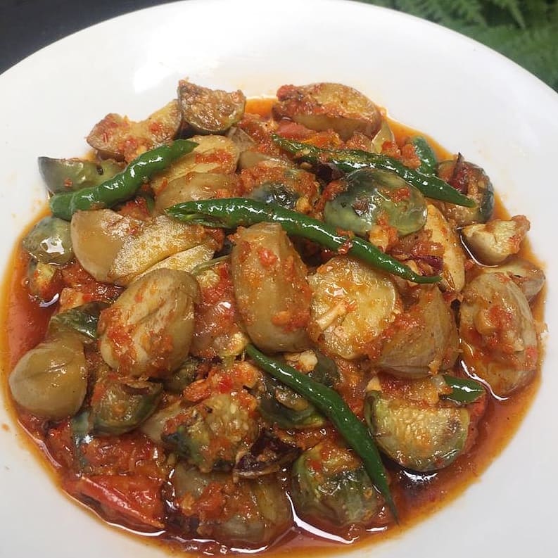 A simple recipe for home-style jengkol balado, soft and makes you addicted