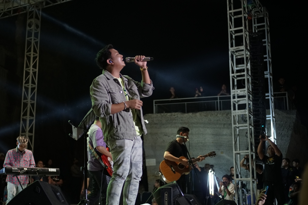 Meriahnya konser Kangen Njoged Orkestradut Night, Jogja full ambyar