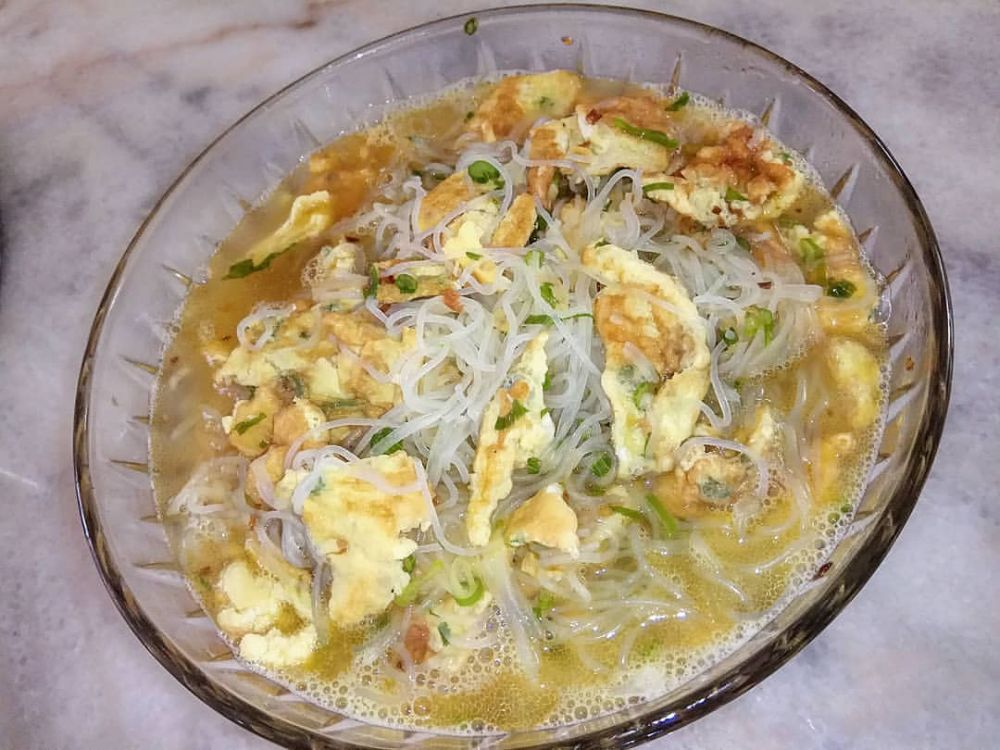 13 Resep olahan telur dadar kuah, simpel, nikmat, dan menggugah selera