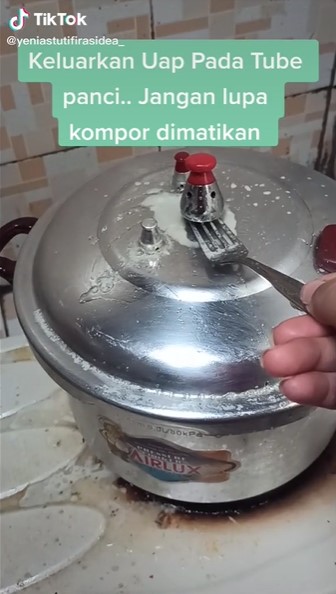 Cara aman membuka panci presto usai merebus masakan, antimeledak