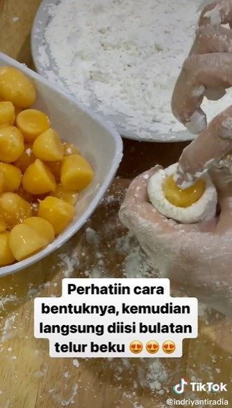 How to make egg-filled submarine pempek, it doesn't leak easily, it doesn't fail