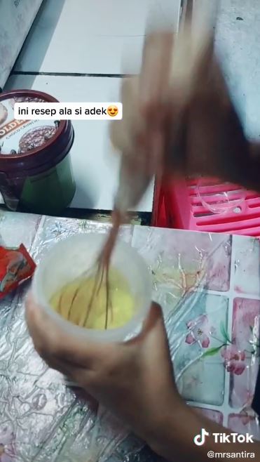 Trik membuat telur gulung bersarang tanpa tepung, nggak mudah hancur
