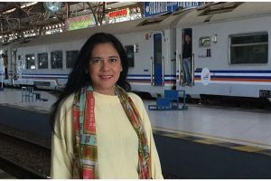 10 Makanan dihindari Lydia Kandou, bikin tubuh fit di usia 59 tahun
