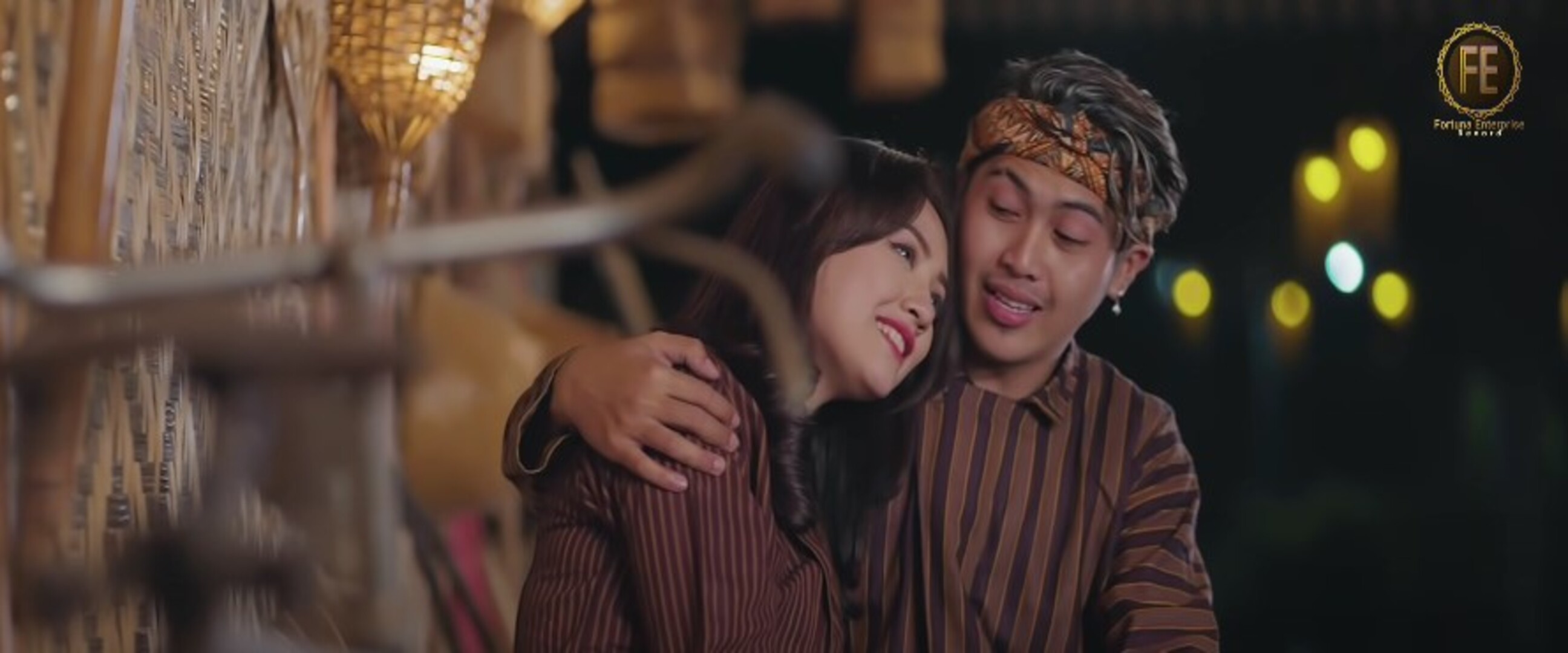 Lirik Cinta Tak Terpisahkan dicover Happy Asmara dan Delva