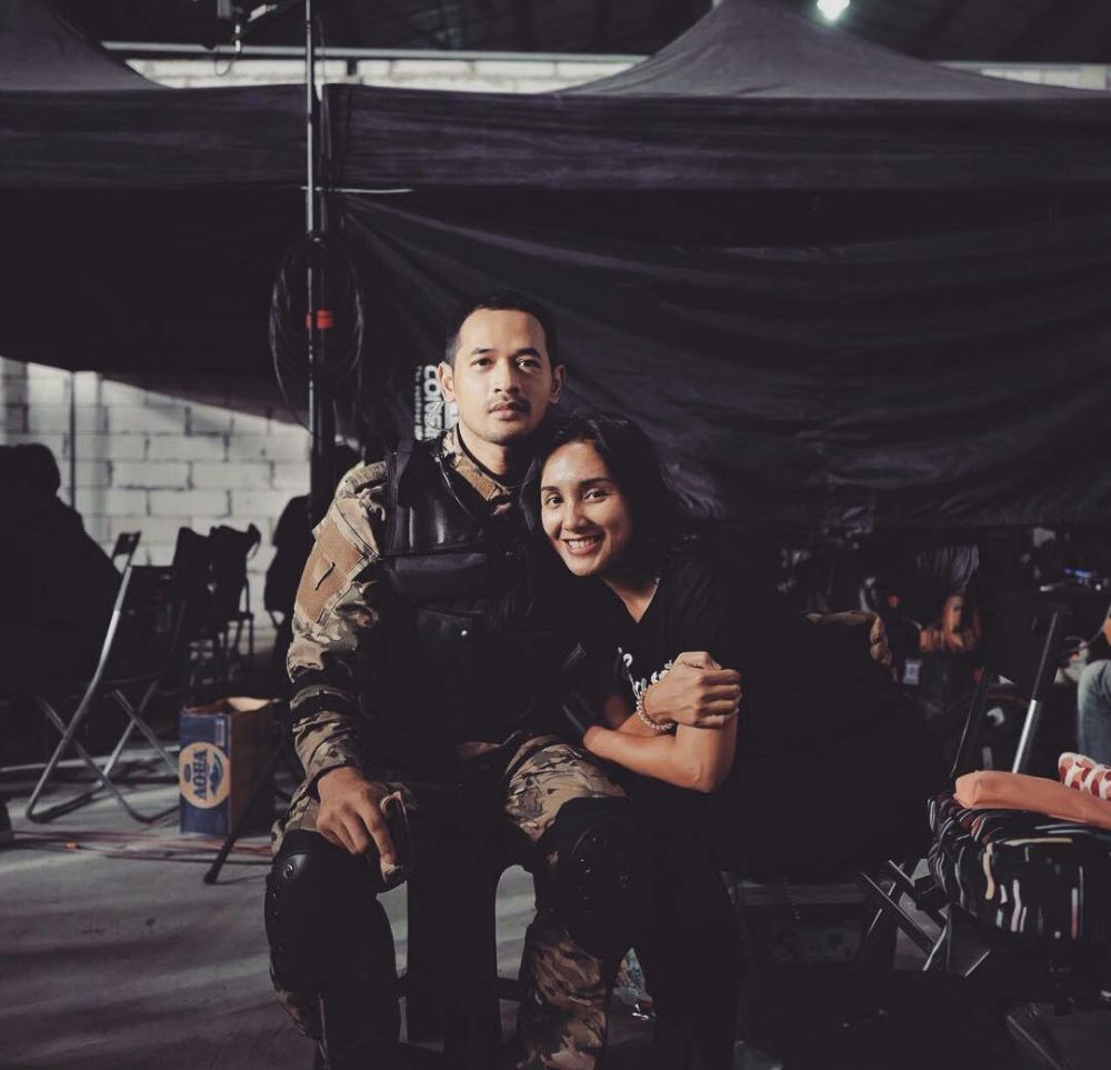 Gaya 13 seleb pria pakai seragam TNI, Deddy Corbuzier tampil gagah