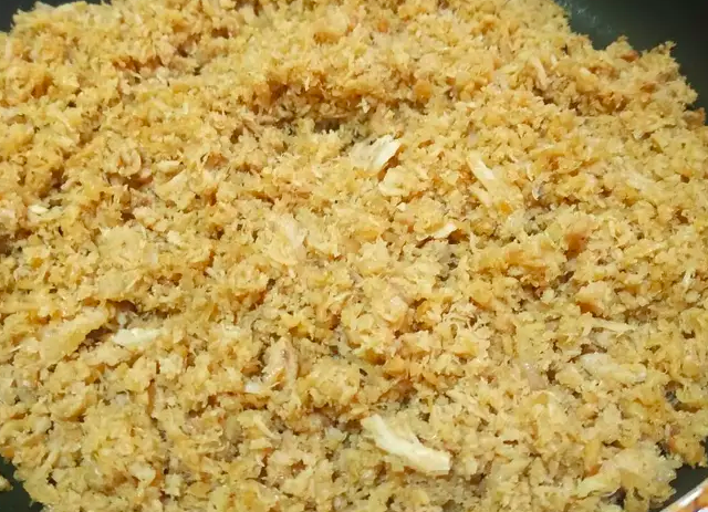 20 Cara membuat abon ayam ala rumahan, enak, gurih, dan bikin nagih