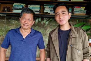 Foto bareng Rocky Gerung, Gibran Rakabuming: Salah satu idola saya