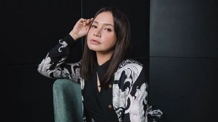 6 Langkah makeup natural look ala Rossa, flawless banget