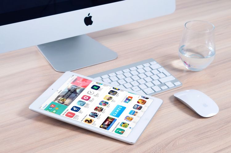 5 Cara mendownload aplikasi secara gratis di laptop, aman & terpercaya