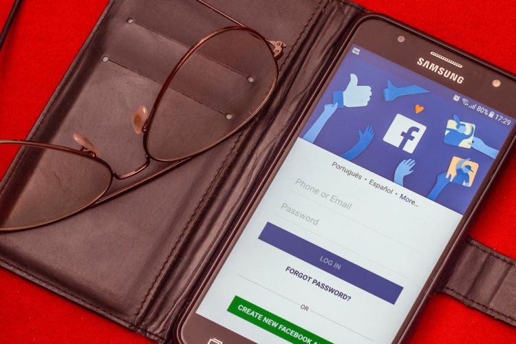 Cara mengaktifkan kembali akun Facebook yang terblokir