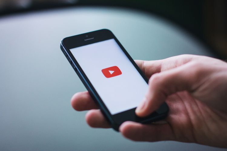 Cara mengaktifkan komentar di YouTube lewat HP dengan mudah, antiribet