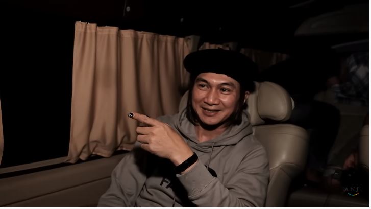 11 Momen pertemuan Anji dengan kembarannya, susah bedain