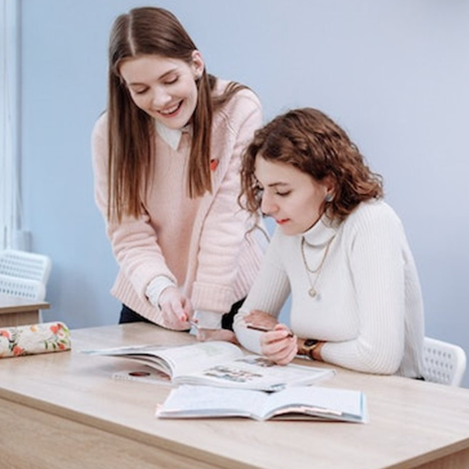 26 Contoh soal narrative text bahasa Inggris & kunci jawabannya, lengkap dengan struktur dan jenisnya