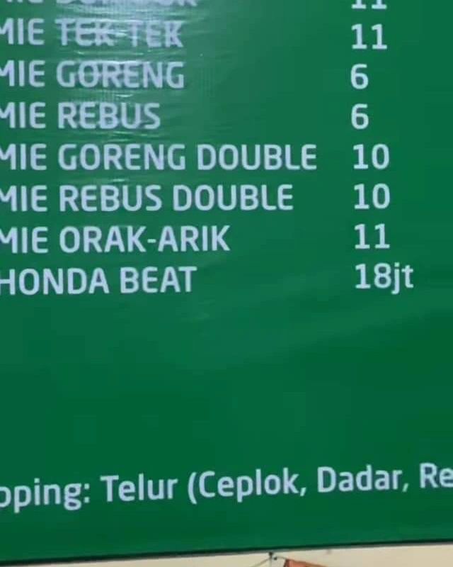 11 Tulisan nyeleneh di daftar harga makanan, bikin pembeli keheranan