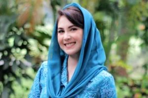 7 Perawatan rambut Arumi Bachsin ini bikin berkilau dan antirontok