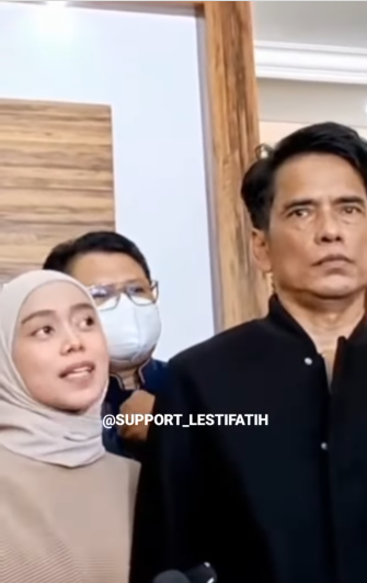 Lesty Kejora maafkan Rizky Billar, ekspresi tegar sang ayah dipuji