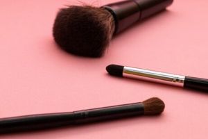 10 Rekomendasi brush cleanser rawat alat makeup, di bawah Rp 150 ribu