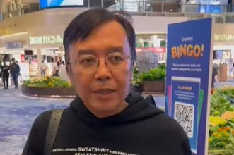 Jelang manggung, Ari Lasso malah ditinggal pesawat di Singapura