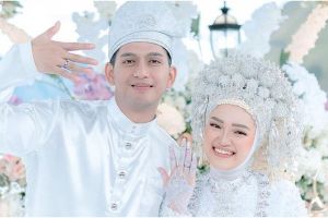 9 Momen nikah Ilyas Bachtiar dan Nabila LIDA, berawal dari cinlok