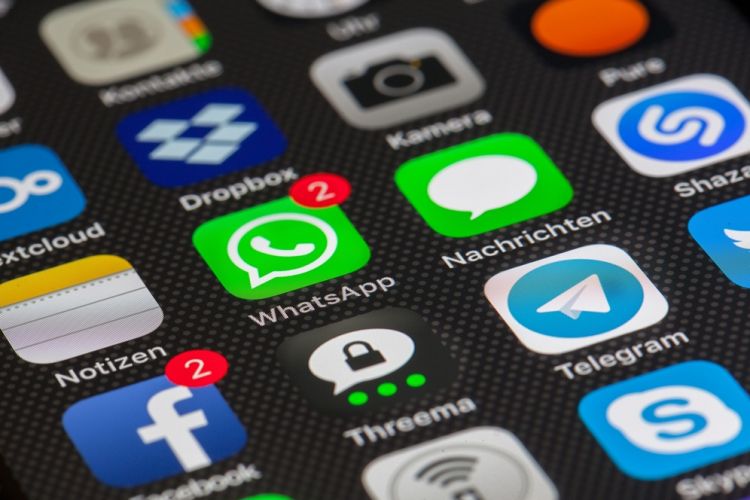 Cara bikin chat jadi stiker WhatsApp tanpa aplikasi, praktis