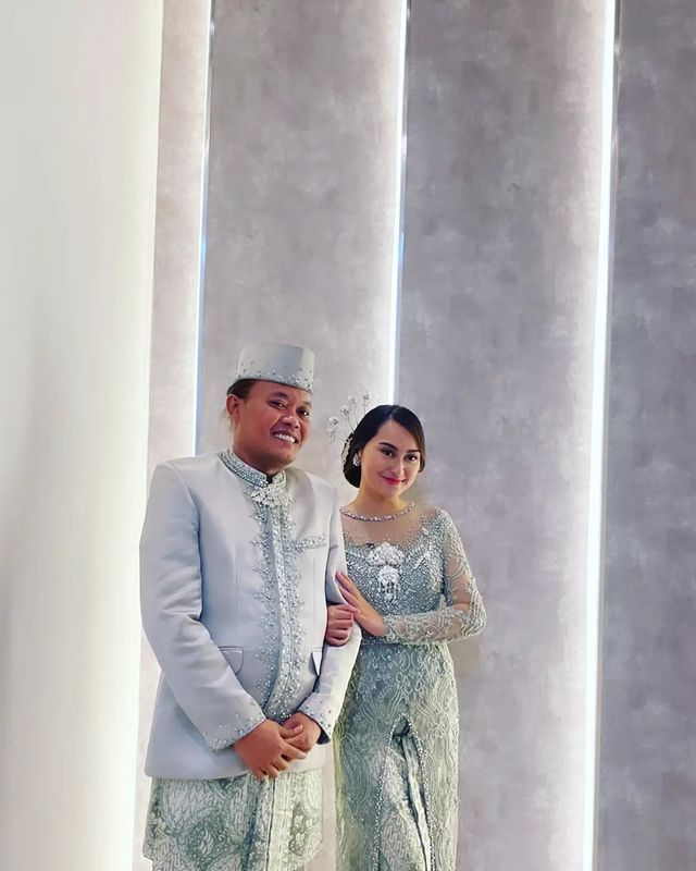 Foto pakai baju pengantin dengan Memes Prameswari, Sule buka suara