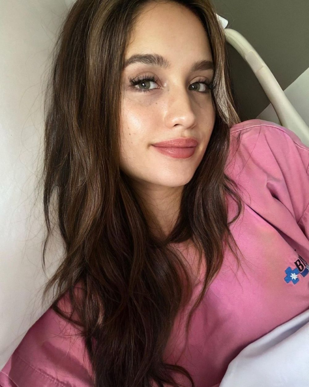 Kerja 22 jam sehari, berat badan Cinta Laura anjlok hingga masuk RS