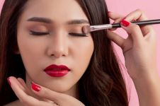 11 Rekomendasi eyeshadow blending brush harga di bawah Rp 100 ribu
