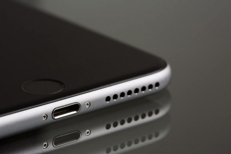 Apple akan pakai USB-C untuk iPhone, patuhi peraturan Uni Eropa
