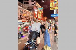 Lesty dan Rizky Billar usai KDRT liburan ke Thailand, mesra rangkulan
