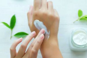 11 Produk body lotion zaitun harga mulai Rp 7 ribu, atasi kulit kering
