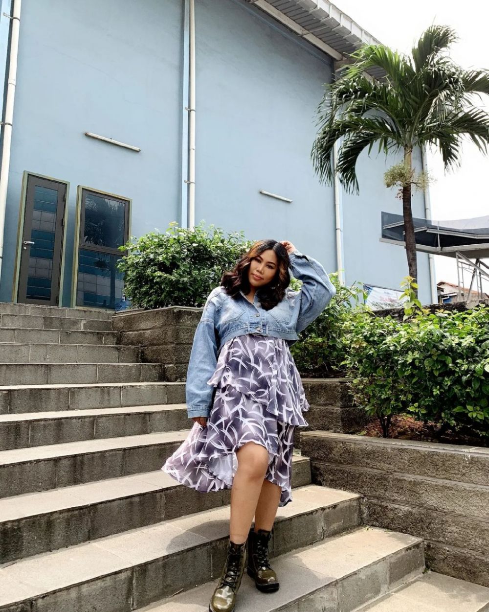 Evi Masamba kembali syuting usai 4 hari lahiran, wajah masih bengkak