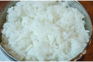 Cuma pakai cabai kering, ini trik hilangkan aroma gosong pada nasi