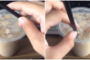 Cara wanita buka minuman pakai sedotan tumpul ini rapi dan simpel