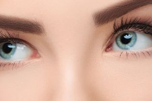 6 Tips gunakan bulu mata palsu bagi pemula, sesuaikan dengan ukuran