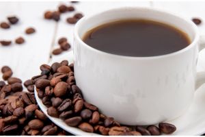 Cara membuat kopi hitam yang aman buat lambung, pakai tepung beras