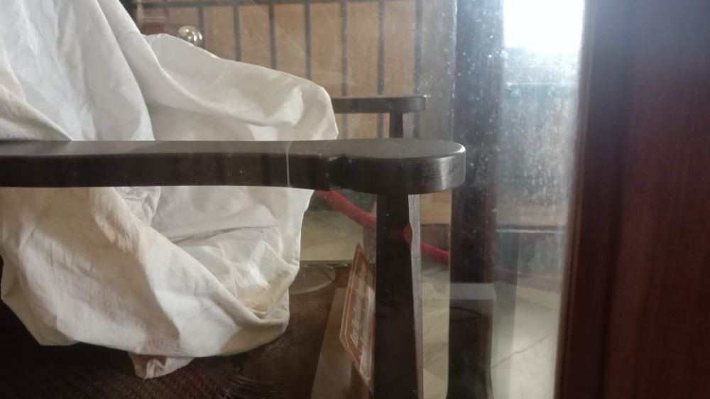 Kursi jati saksi amarah Pangeran Diponegoro atas penyergapan Belanda