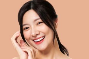 7 Cara bikin riasan mata no makeup look ala Korea, tampil lebih fresh