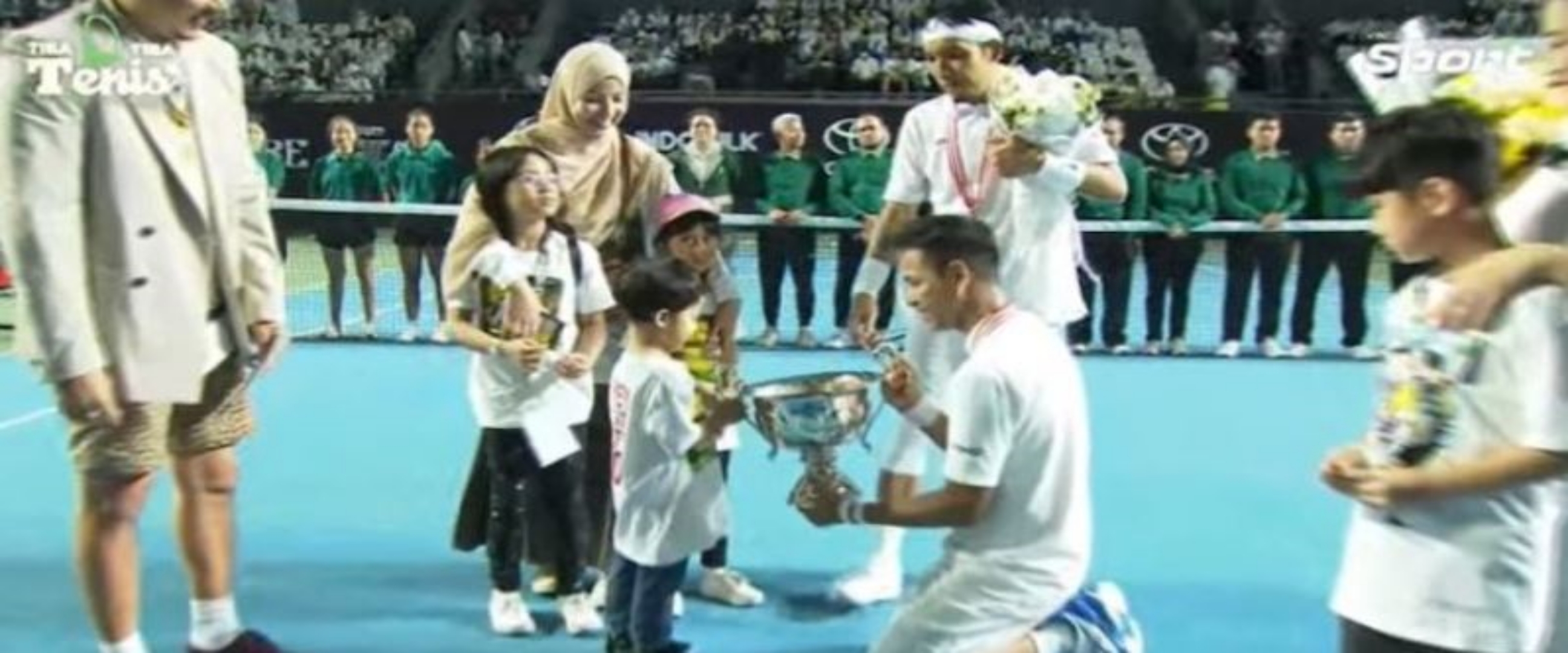 Desta kalah tanding tenis, Raffi dan Vincent lakukan hal menyentuh