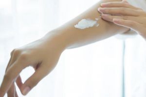 5 Tips memilih body serum untuk merawat kulit, perhatikan kandungan