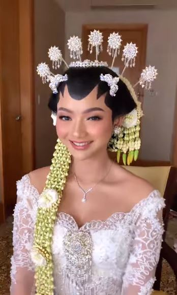 Nikah pakai adat Jawa, 5 potret detail baju akad nikah Glenca Chysara