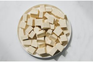 Jangan dibuang, ini cara mudah hilangkan bau tak sedap pada tahu putih