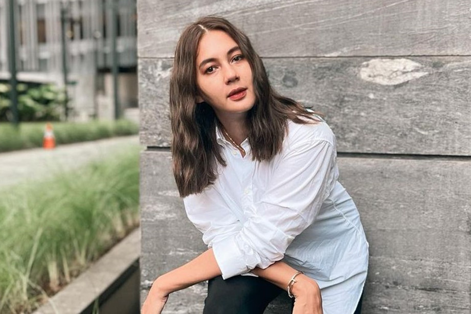 Momen Paula Verhoeven sambangi posko pengungsi bencana gempa Cianjur