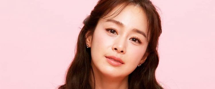 5 Rahasia wajah bebas jerawat Kim Tae-hee, rutin minum jus wortel