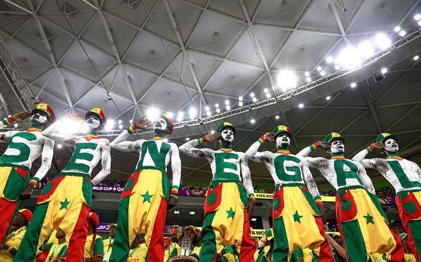 11 Potret kostum unik fans Piala Dunia 2022, totalitas dukung negara