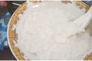 8 Cara membuat bubur nasi lembut dan tidak gosong, cuma 10 menit